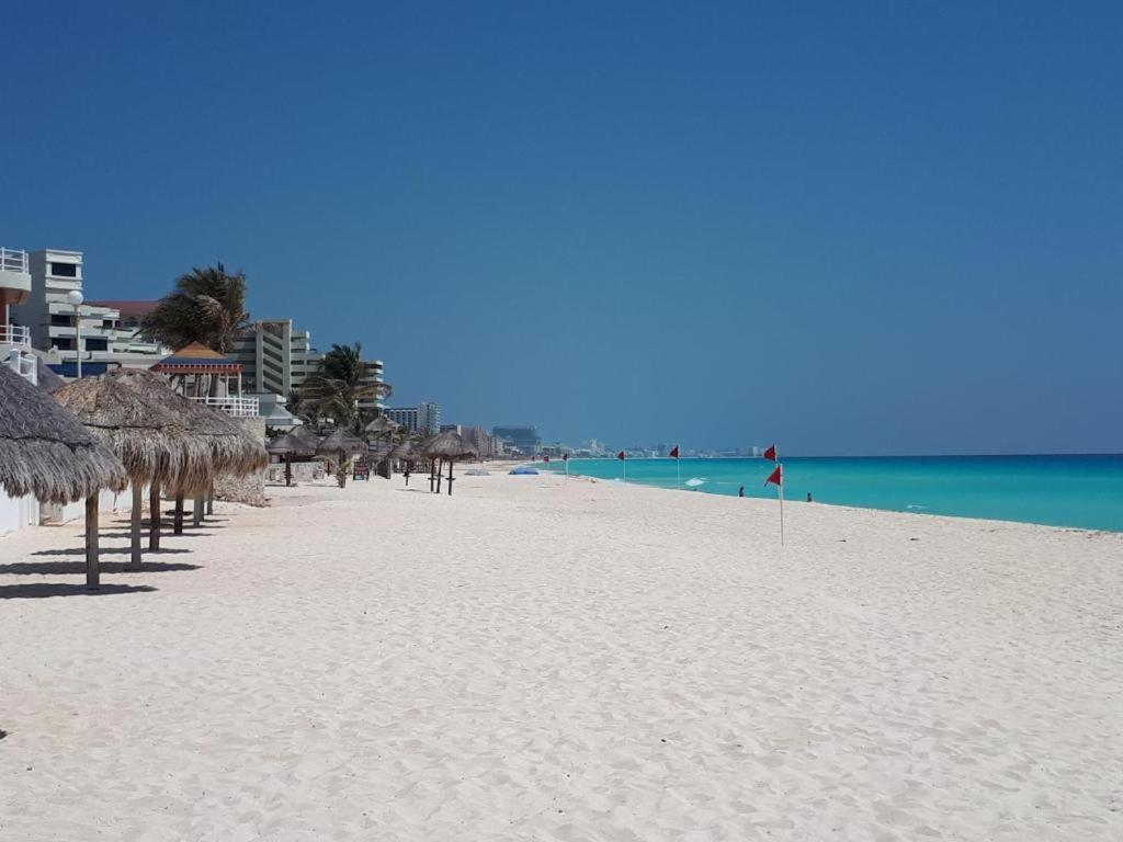 Departamentos Al Lado Del Mar En Zona Hotelera Cancun Ngoại thất bức ảnh