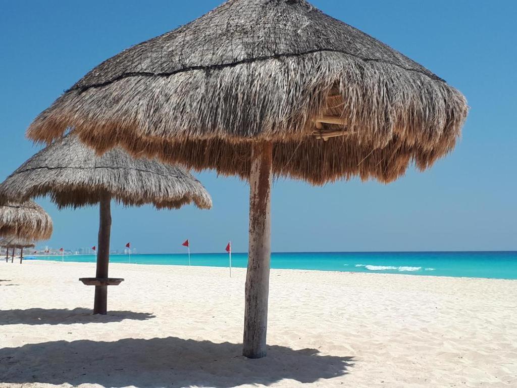 Departamentos Al Lado Del Mar En Zona Hotelera Cancun Ngoại thất bức ảnh