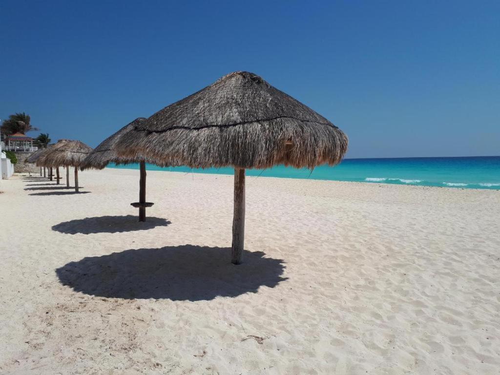 Departamentos Al Lado Del Mar En Zona Hotelera Cancun Ngoại thất bức ảnh