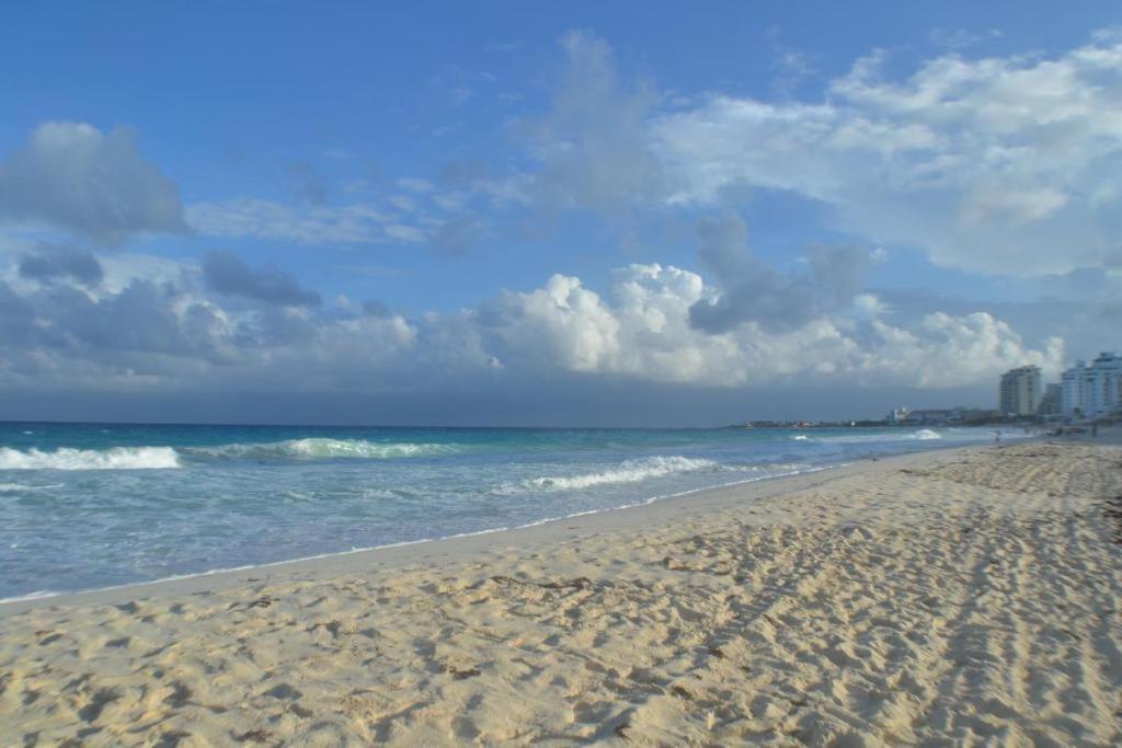 Departamentos Al Lado Del Mar En Zona Hotelera Cancun Ngoại thất bức ảnh